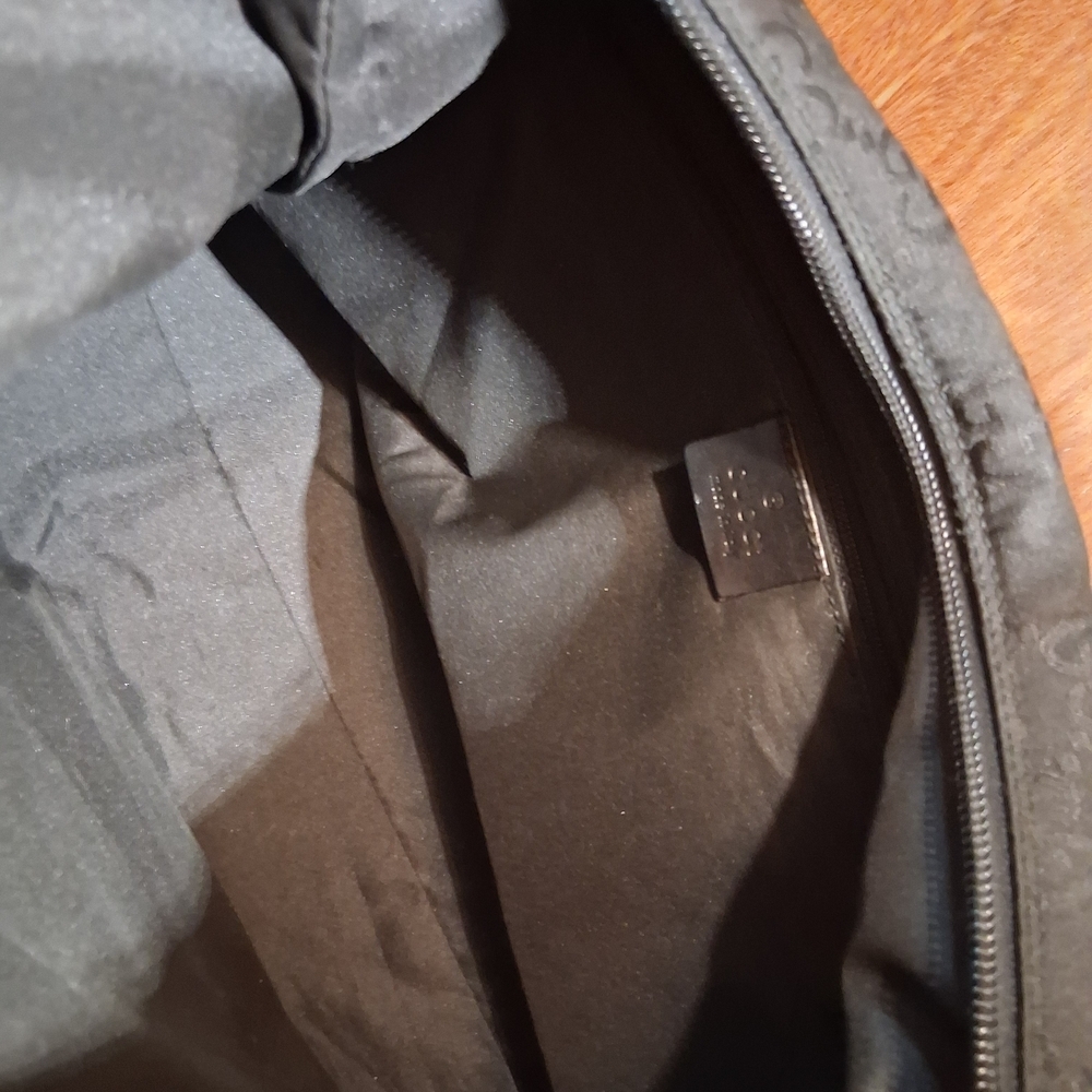 Gucci Brown Monogram Shoulder Bag - Picture 14 of 15